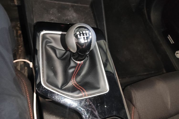 MG 5 2025 #14 MG 5 2025 car image #14