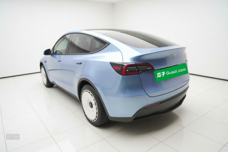 Tesla Model Y 2022 #5 Tesla Model Y 2022 car image #5