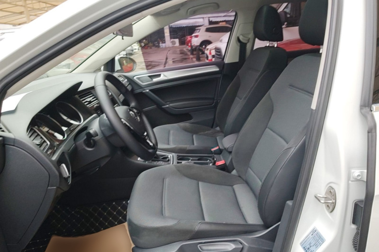 Volkswagen Golf 2019 #15 Volkswagen Golf 2019 car image #15