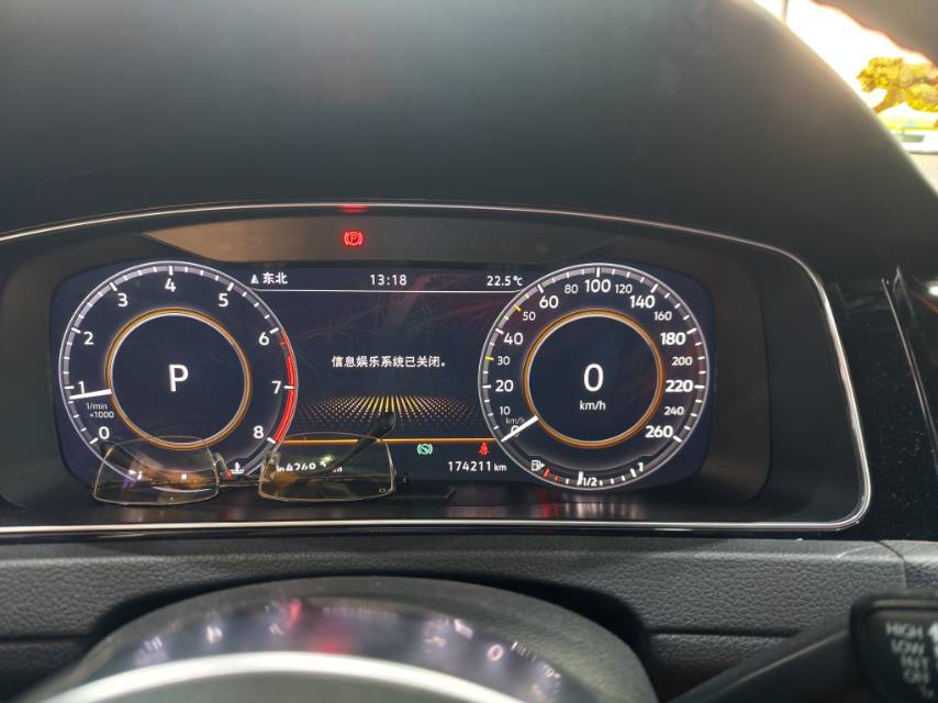 Volkswagen Golf 2020 car image #5