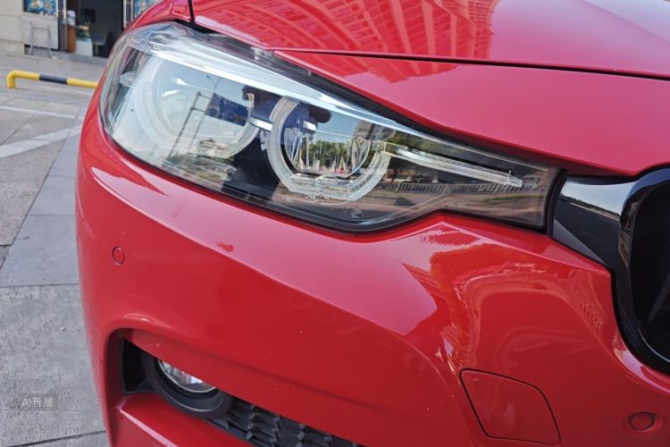 BMW 3 Series 2018 car image #8