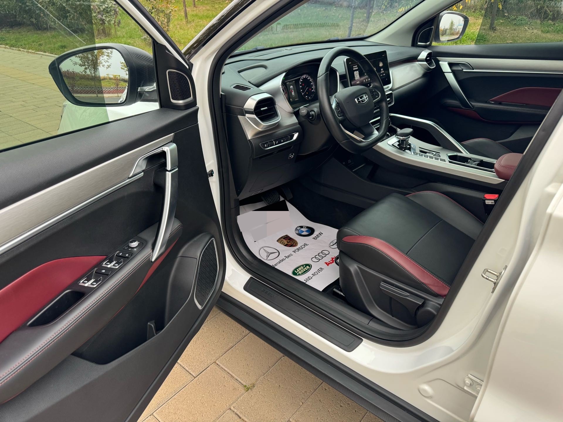 GEELY Coolray 2022 car image #16