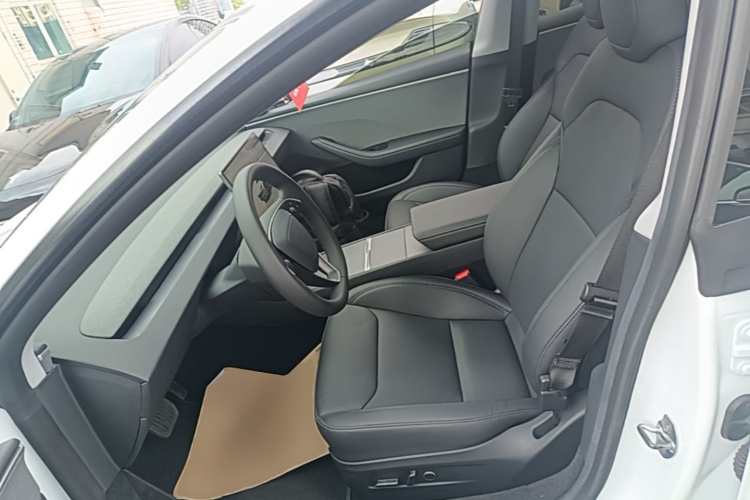 Tesla Model 3 2024 #15 Tesla Model 3 2024 car image #15