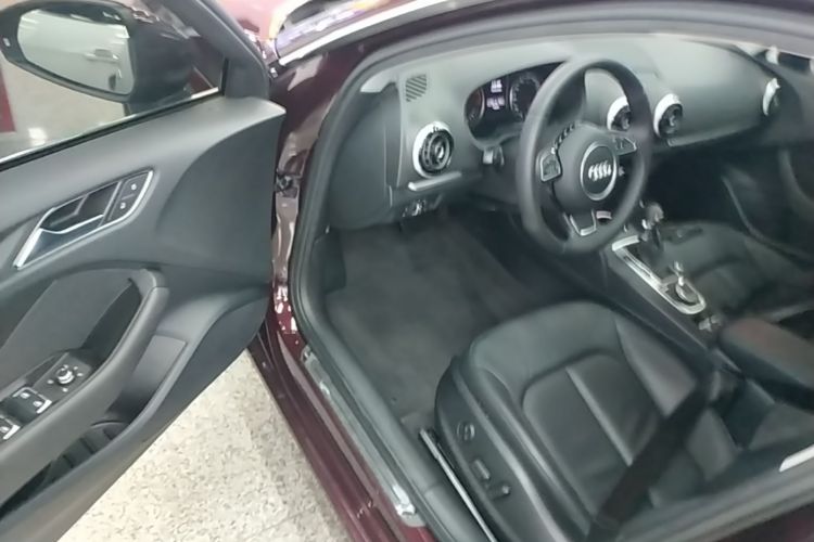 Audi A3 2017 car image #16