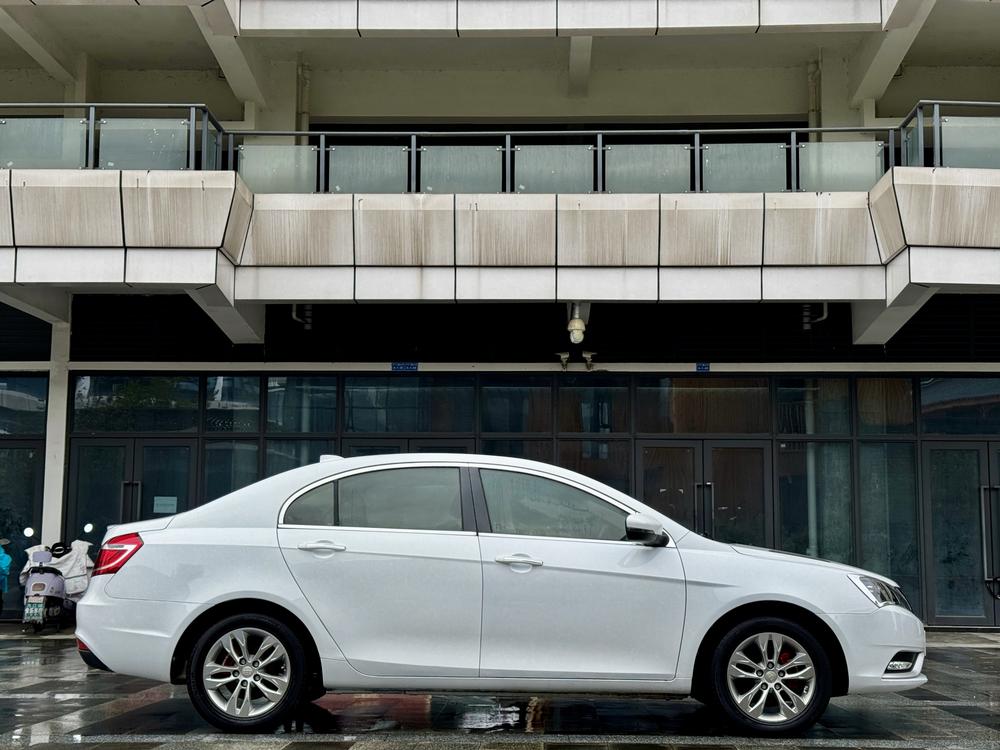 GEELY Emgrand 2016 car image #8