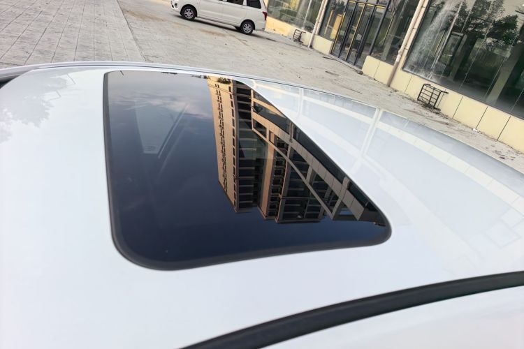 GEELY Emgrand 2021 car image #23
