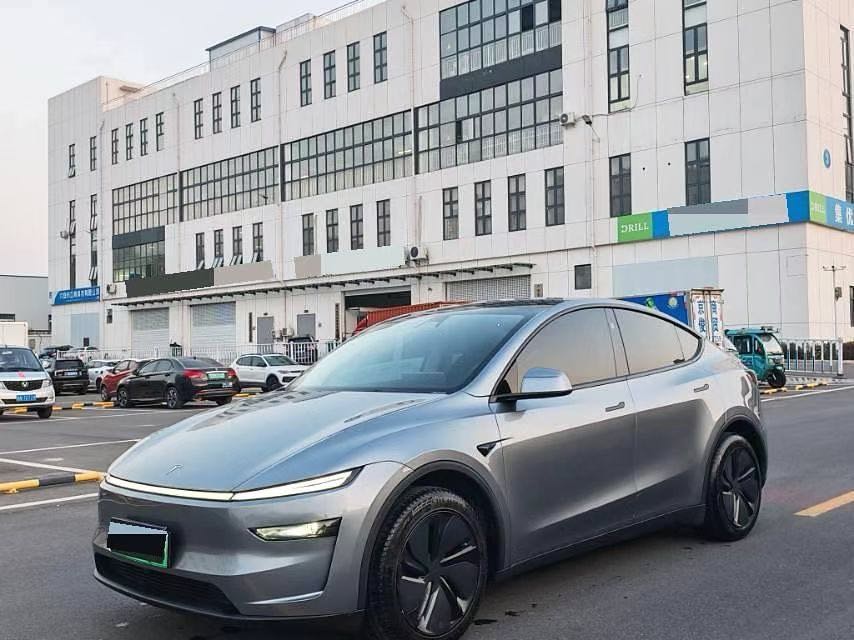 Tesla Model Y 2025 Tesla Model Y 2025 car image