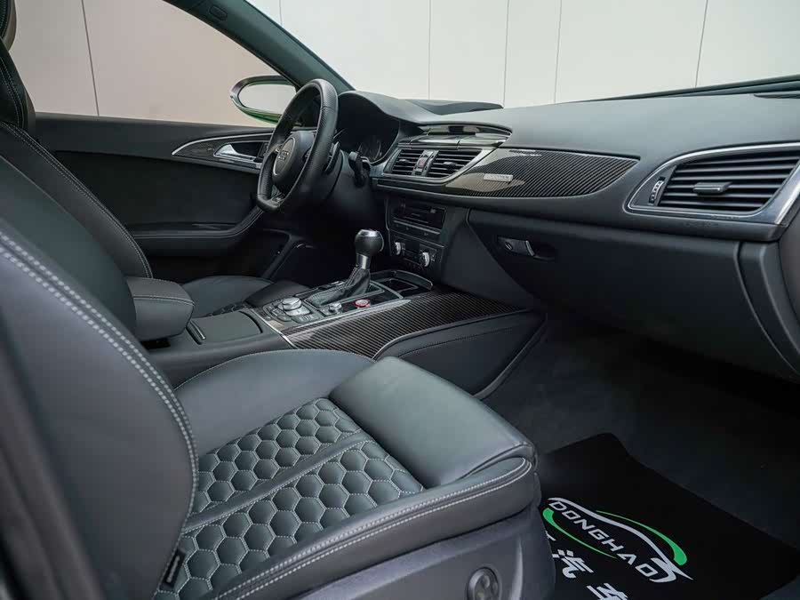 Audi RS 6 2019 car image #9