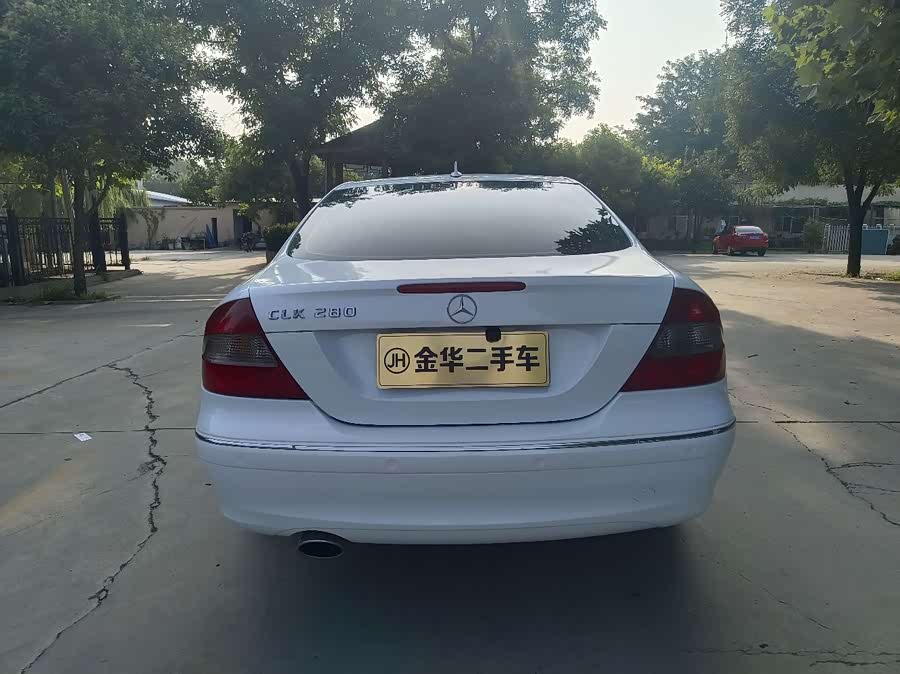 Mercedes-Benz CLK Class 2008 car image #9