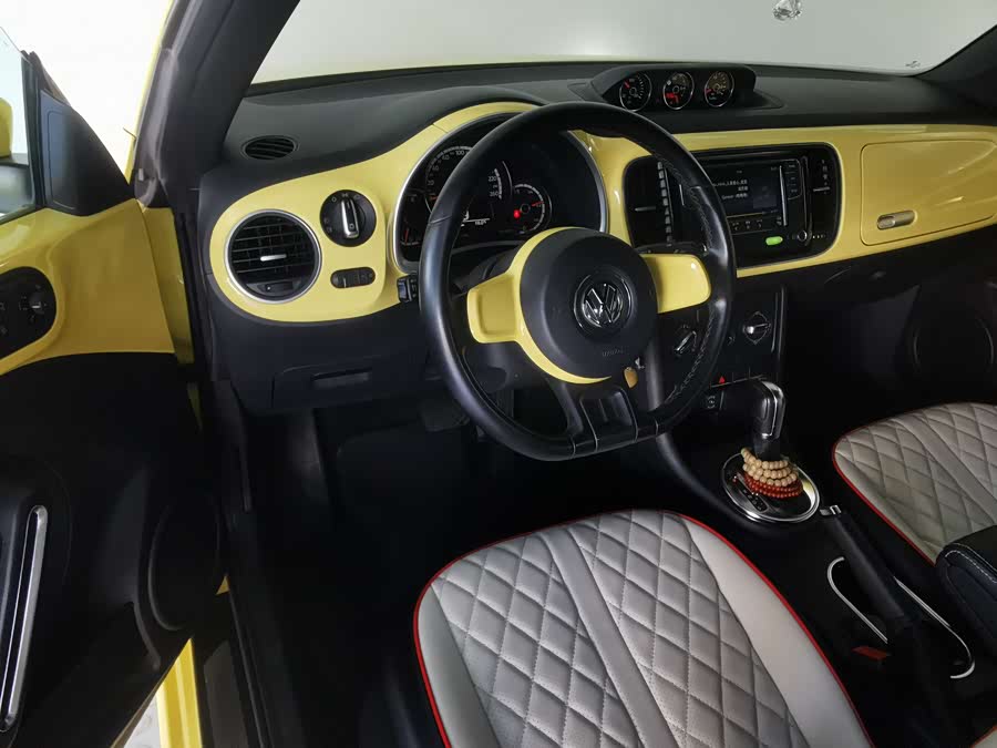 Volkswagen Beetle 2013 immagine di auto #9