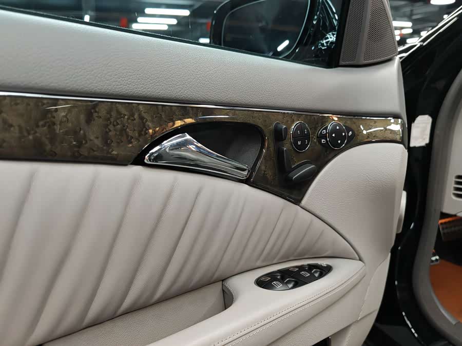 Mercedes-Benz E AMG 2008 immagine di auto #9