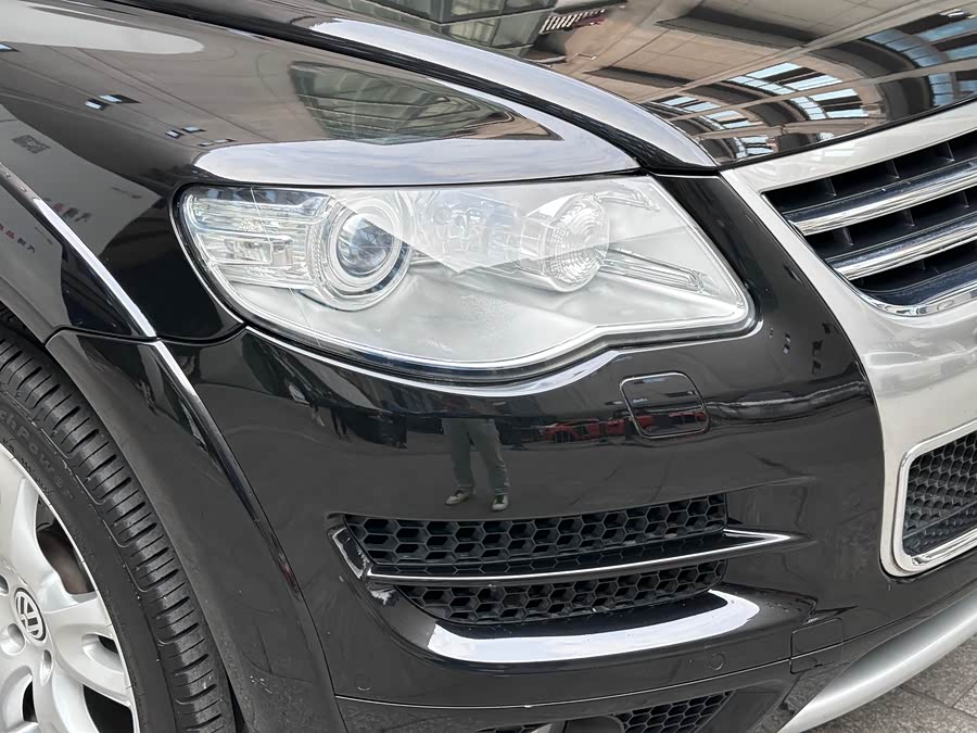 Volkswagen Touareg 2010 immagine di auto #9