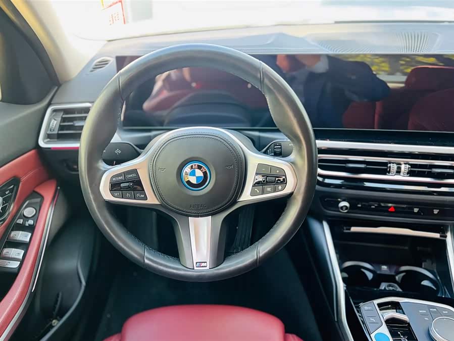 BMW i3 2022 car image #9