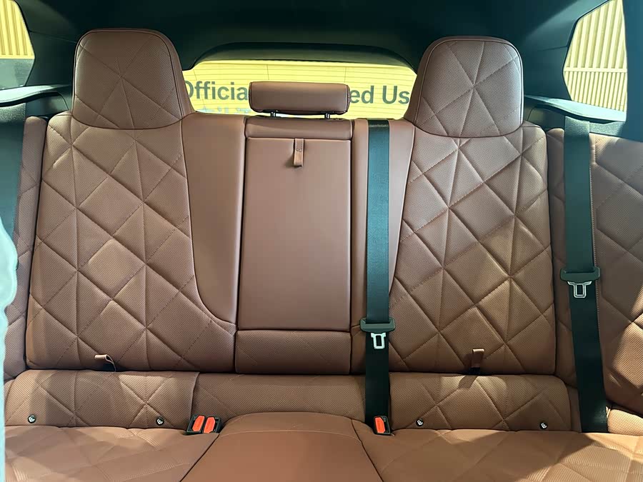 BMW iX M60 imagem de carro #9