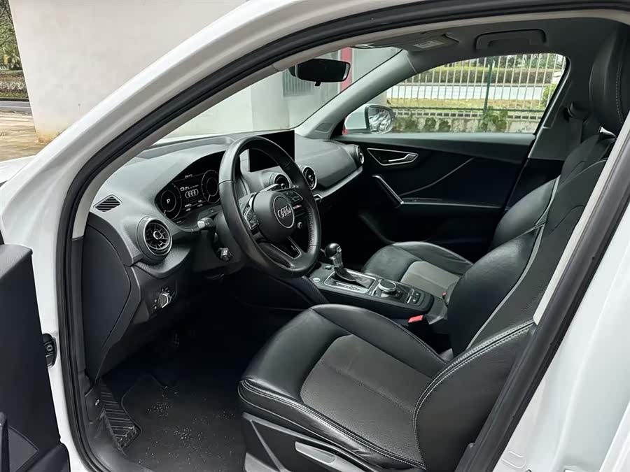 Audi Q2L e-tron 2020 #9 Audi Q2L e-tron 2020 صورة سيارة #9