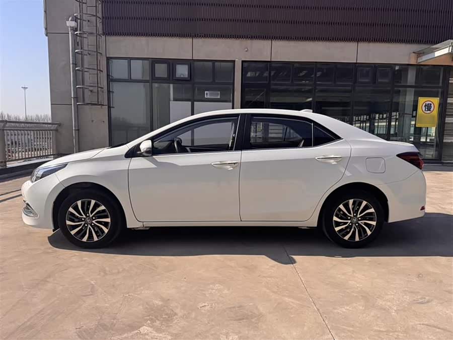 Toyota Corolla Hybird E+ 2020 immagine di auto #9
