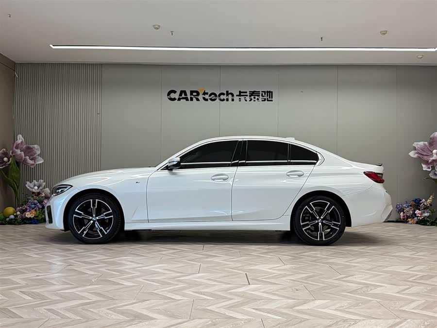 BMW i4 M50 2022 #9 BMW i4 M50 2022 car image #9