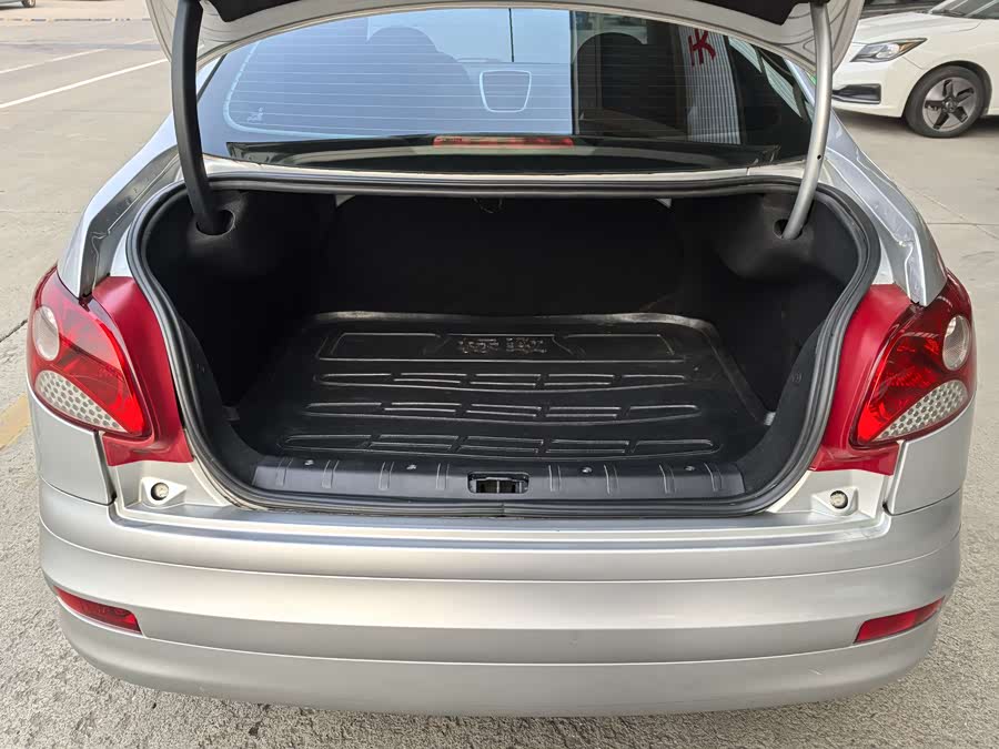 标致 标致207 2010 汽车图片 #9