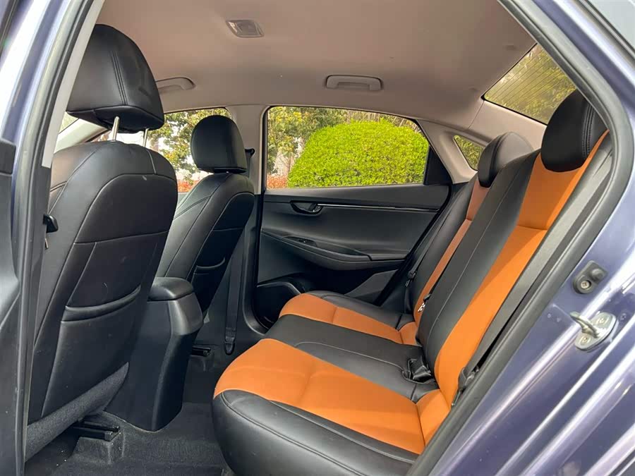 Hyundai Mistra 2016 car image #9