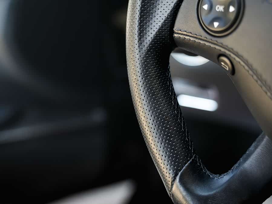 Mercedes-Benz CL Class 2010 car image #9