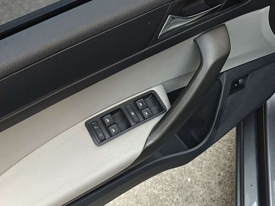Skoda Rapid 2016 #9 Skoda Rapid 2016 car image #9