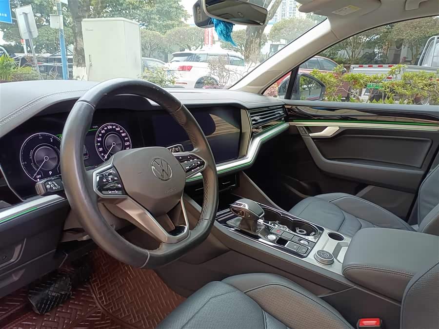 Volkswagen Touareg New Energy 2020 car image #9