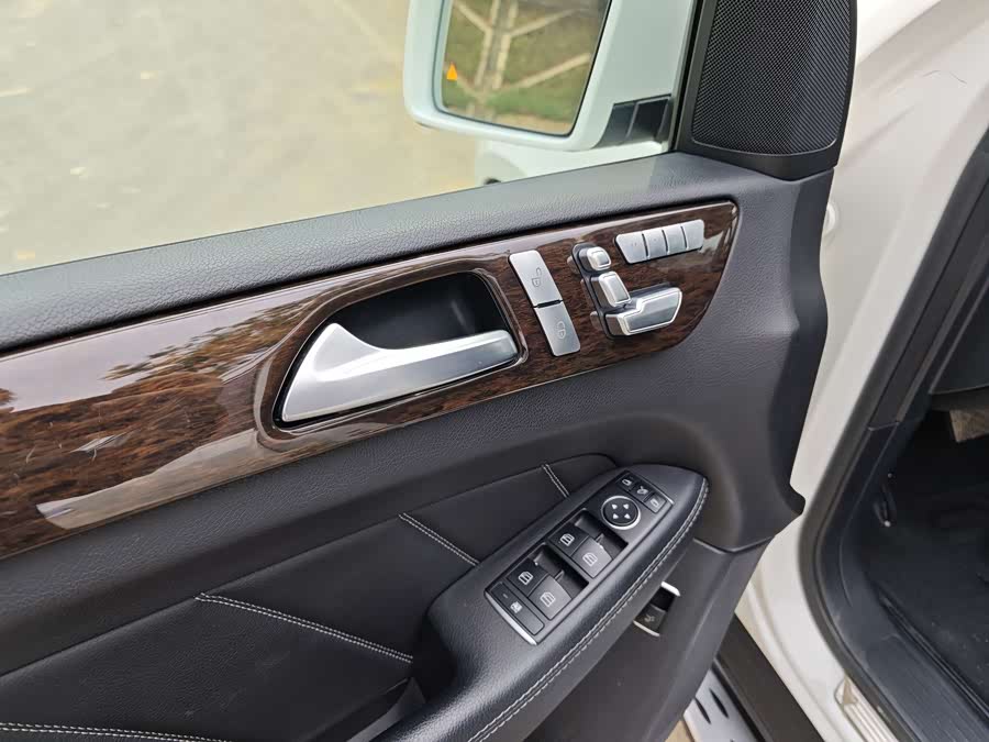 Mercedes-Benz GL Class 2016 immagine di auto #9