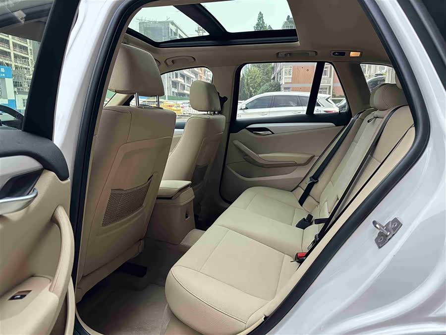 BMW X1 (Imported) 2013 car image #9