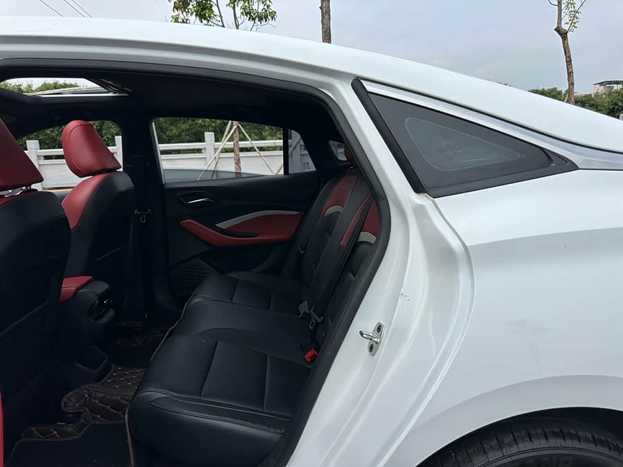 GEELY Coolray 2025 car image #9