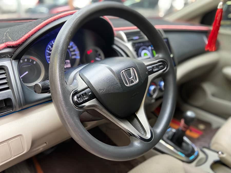 Honda City Classic 2015 car image #9