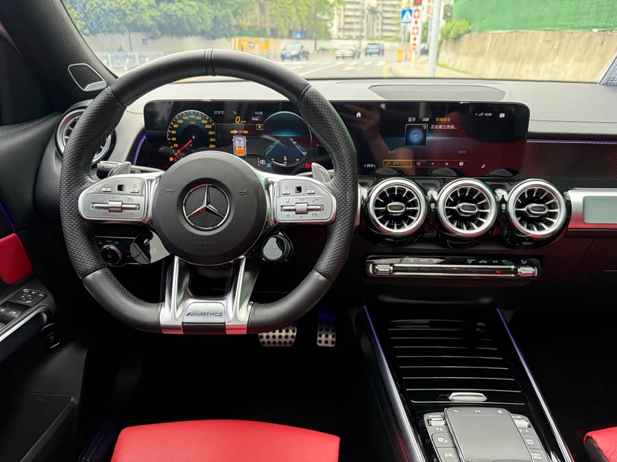 Mercedes-Benz GLB AMG 2023 immagine di auto #9