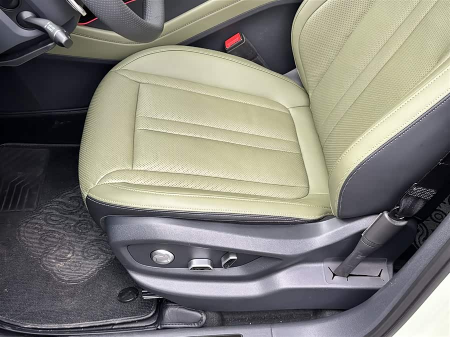 HongQi HS3 2023 car image #9