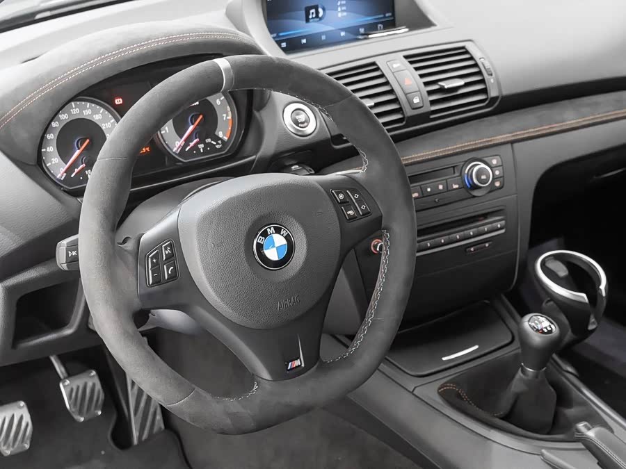 BMW 1 Series M 2012 car image #9