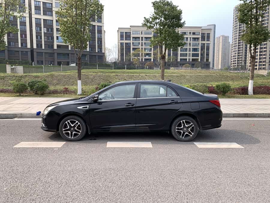 BYD G5 2015 car image #9