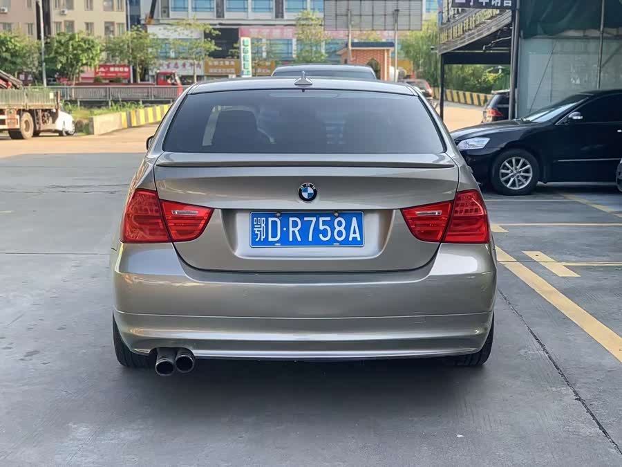 BMW 3 Series (Imported) 2010 car image #9