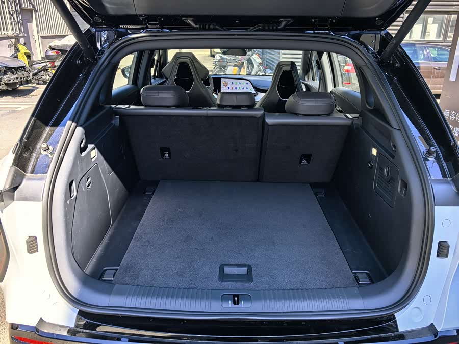 HongQi TianGong 08 2025 #9 HongQi TianGong 08 2025 car image #9