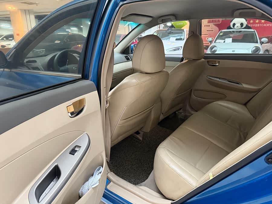 BYD L3 2014 car image #9