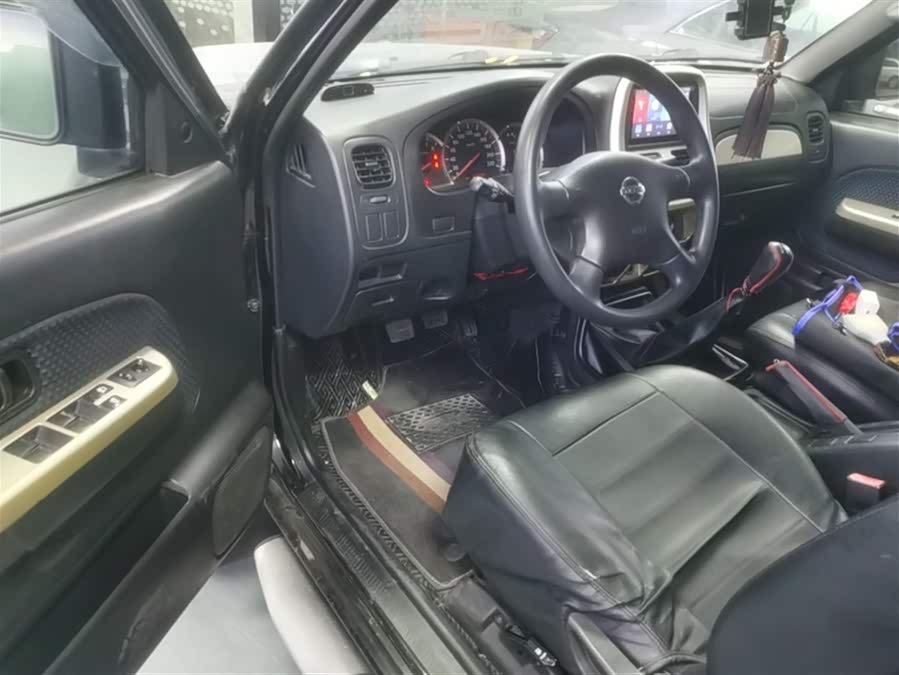 日产 日产帕拉丁 2013 汽车图片 #9