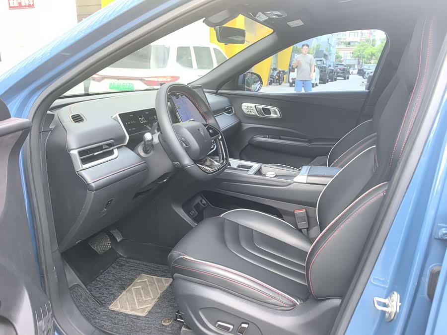 哪吒汽车 哪吒X 2024 #9 哪吒汽车 哪吒X 2024 汽车图片 #9