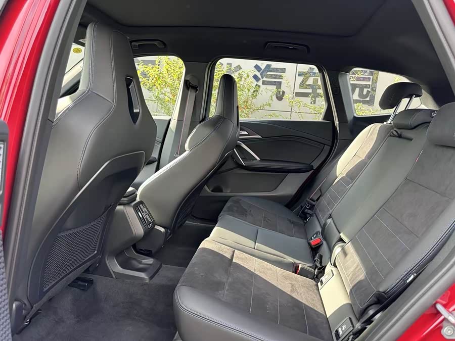 BMW X1 M35Li car image #9