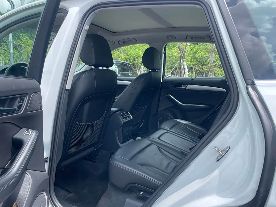 Audi Q5 (Imported) 2015 car image #9