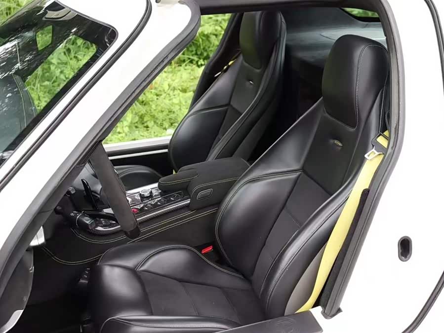 Mercedes-Benz SLS AMG 2012 car image #9