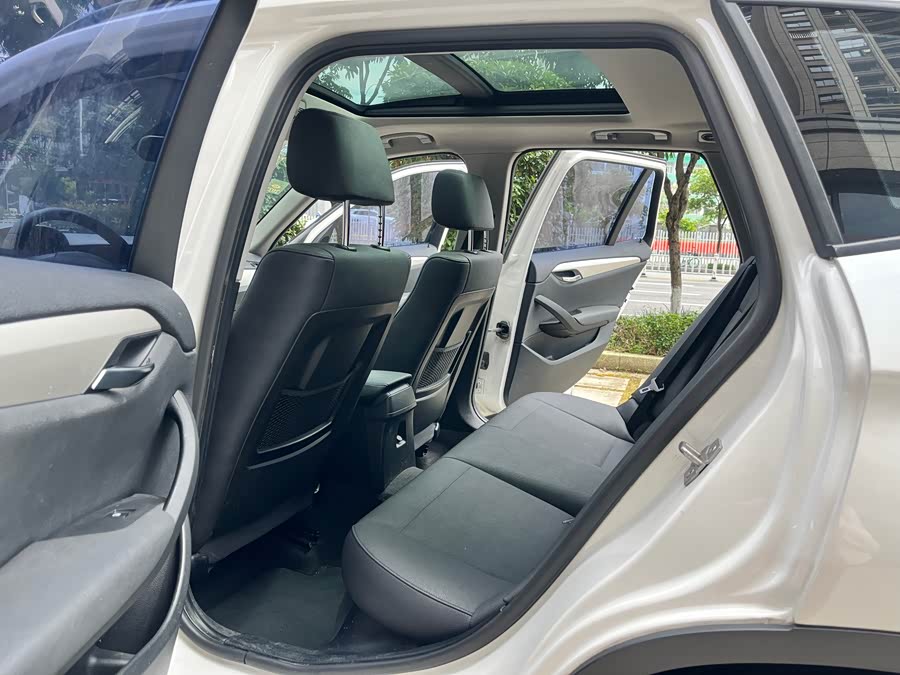 BMW X1 (Imported) 2013 car image #9