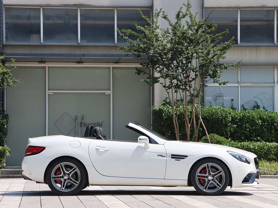 Mercedes-Benz SLC Class 2017 car image #9