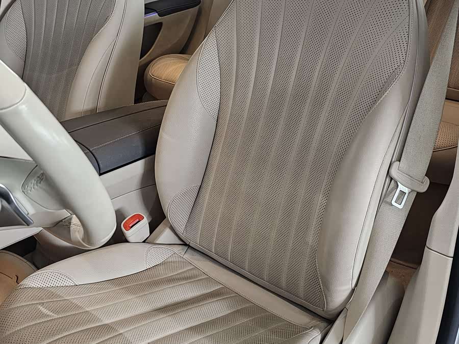 Mercedes-Benz EQS Class 2023 car image #9