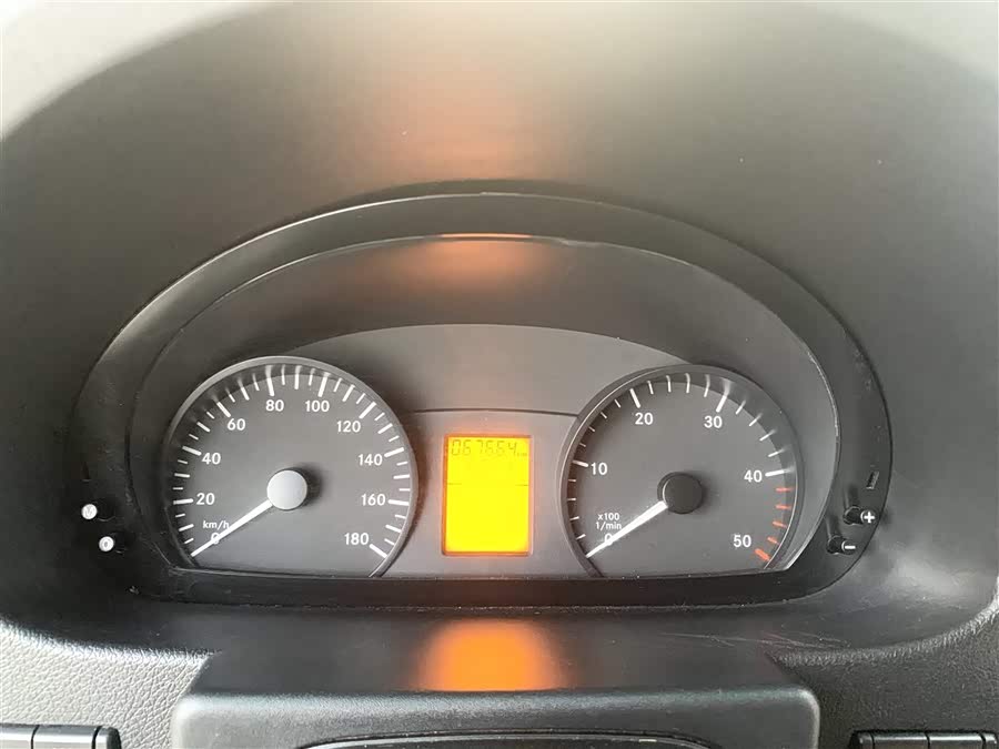 Mercedes-Benz Sprinter 2014 car image #9