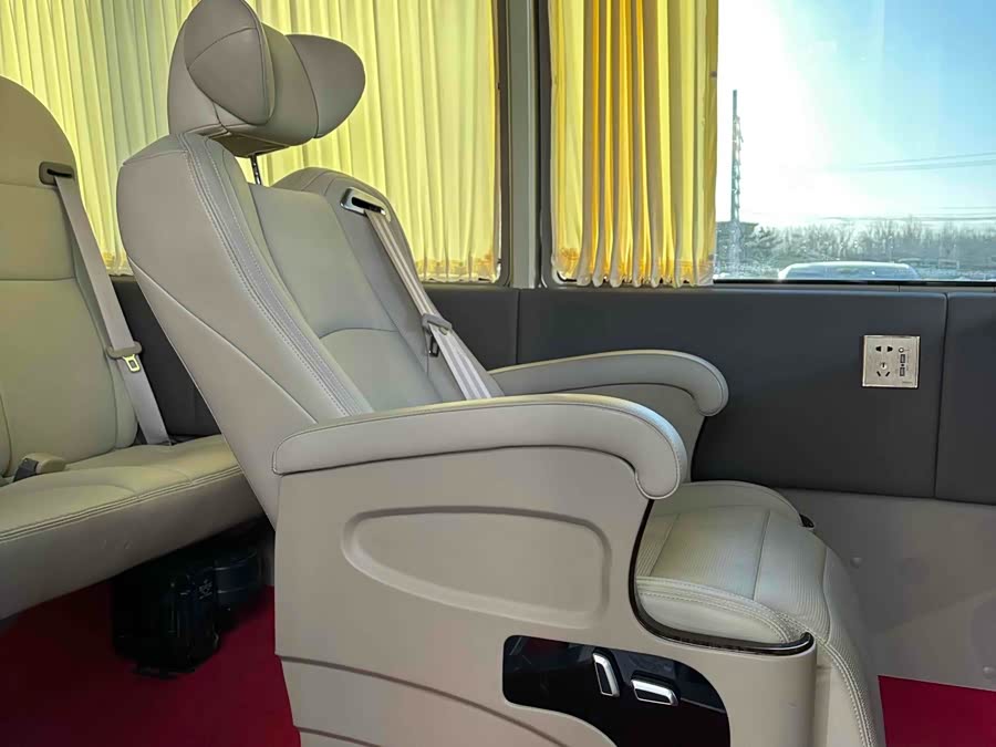 Toyota Coaster 2018 imagem de carro #9