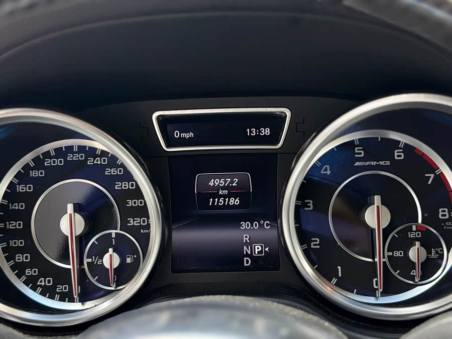 Mercedes-Benz M AMG 2015 صورة سيارة #9