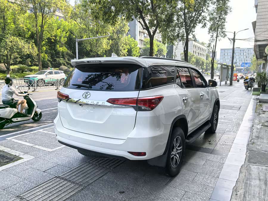 Toyota Fortuner 2017 #9 Toyota Fortuner 2017 immagine di auto #9