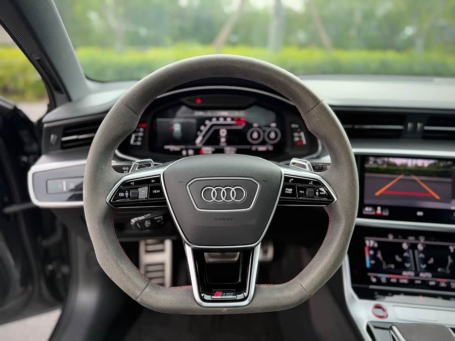 Audi RS 6 2023 car image #9